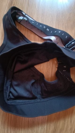 Top deportivo Bershka negro