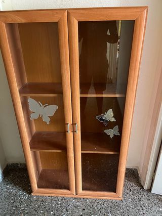 Vitrina madera - Estantería con mariposas