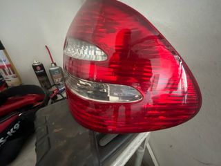 Piloto trasero Mercedes Clase E