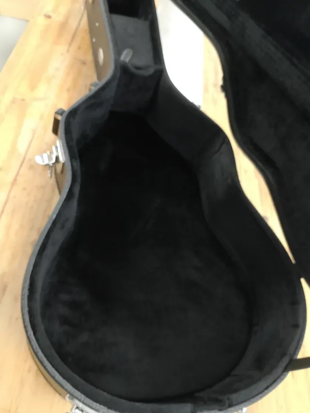 Guitarra Yamaha FSX830C electroacústica + estuche