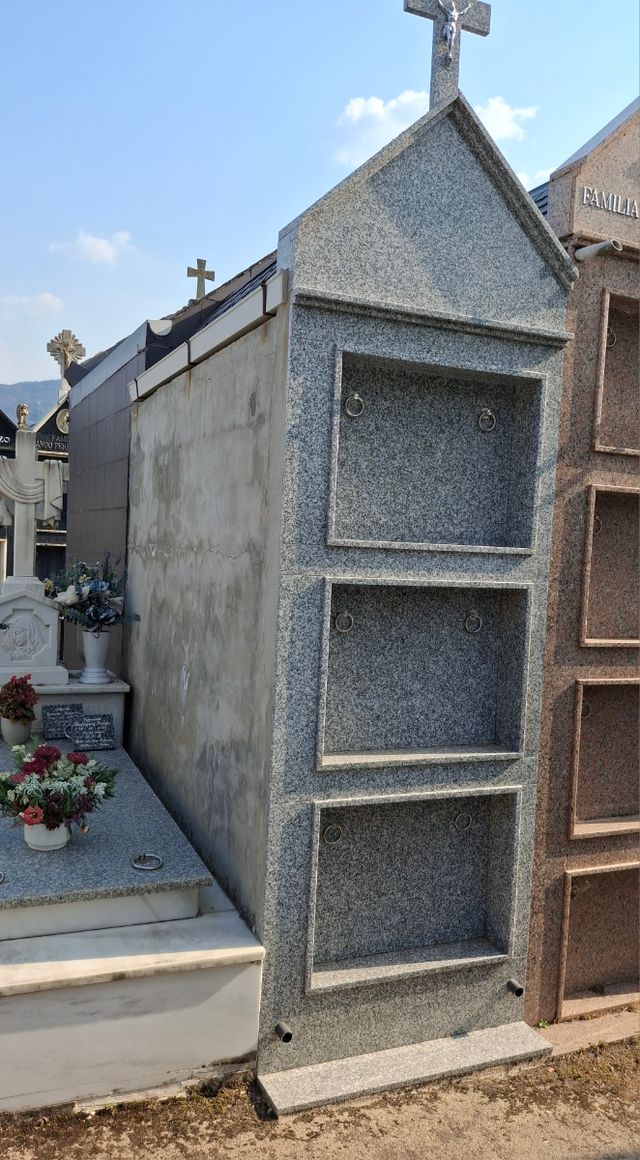 Nichos Cementerio: 3 Nichos mármol