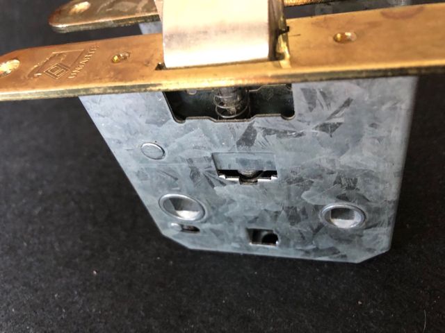 Serrature per porte interne UNIARTE e TESA