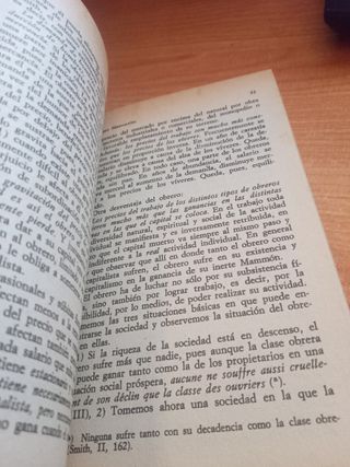 3 x 2 Manuscritos: Economía y filosofia