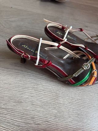 Sandalias tacón multicolor talla 37