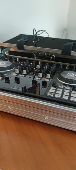 Traktor Kontrol S4 MK2