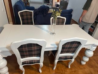 Mesa comedor blanca + 4 sillas