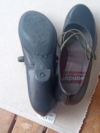 Zapatos Wonders negros tacón - nuevos