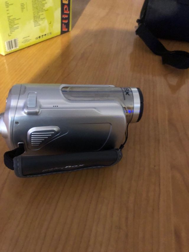 FlipCam Yokarta HD - Cámara video