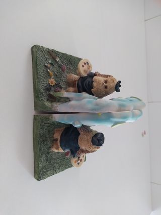 Sujeta libros osos pintores