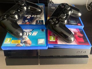 PS4 (PlayStation 4) + 2 mandos DualShock+ 5 juegos