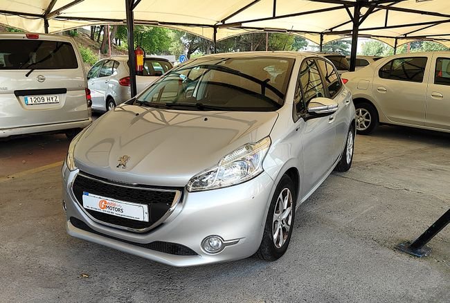 Peugeot 208 5P  STYLE  1.2 L - foto 1