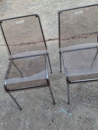 2 sedie in metacrilato e metallo