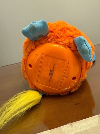 Juguete Furby naranja, original año 2012