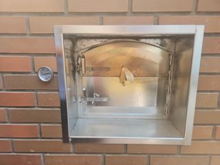 Forno a legna e barbecue esterno