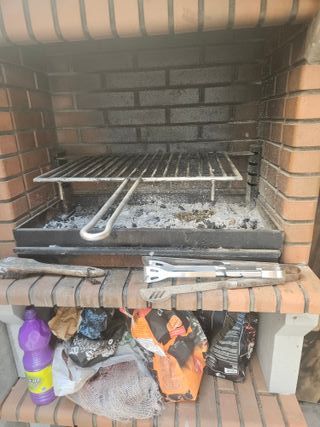Forno a legna e barbecue esterno