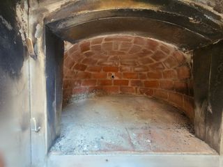 Forno a legna e barbecue esterno