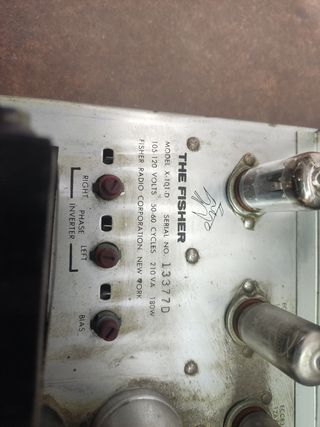 Amplificador Fisher vintage de válvulas.