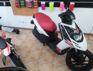 Aprilia SR 125cc 
