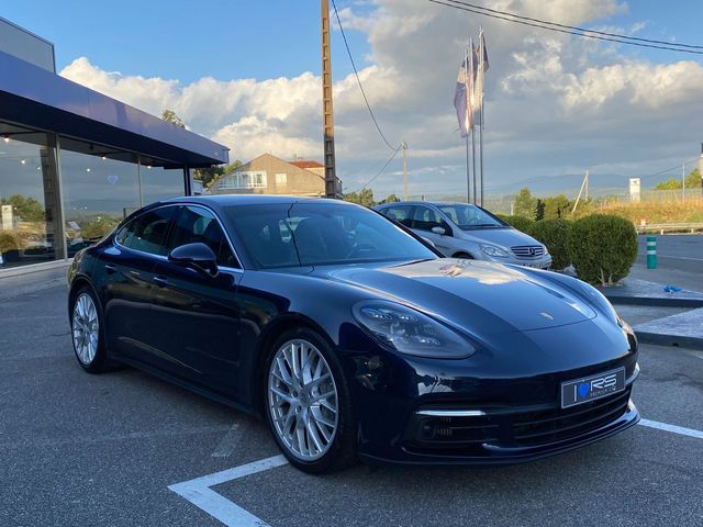 Porsche Panamera 4S