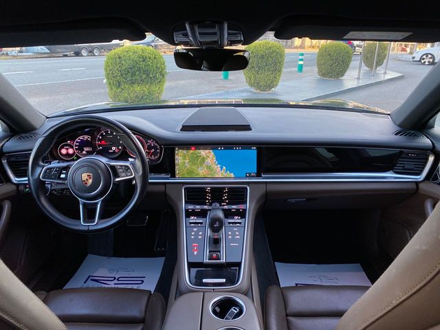 Porsche Panamera 4S