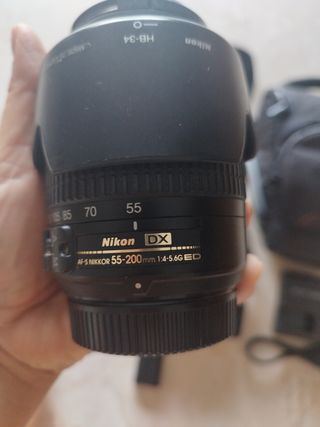 Nikon D7000 + Objetivo
