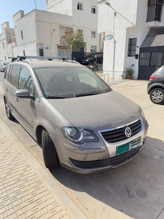 Volkswagen Touran Noviembre 2009