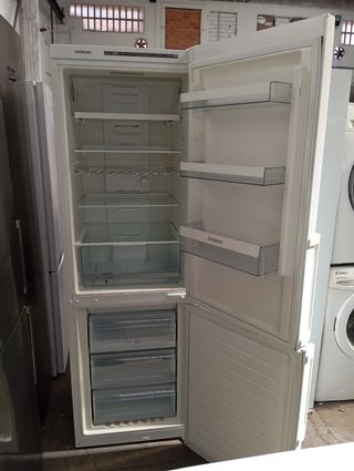 Nevera Siemens 185cm - 60cm ancho