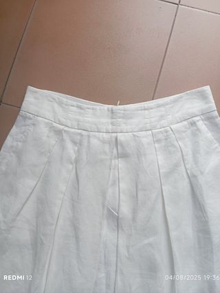 Falda plisada blanca Armani Collezioni 