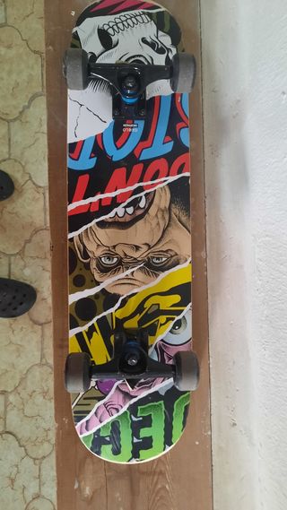 Monopatín/Skateboard.