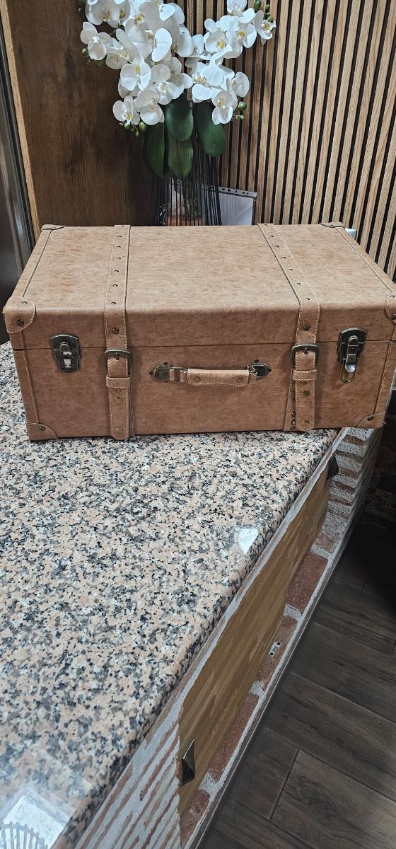 Maleta vintage marrón
