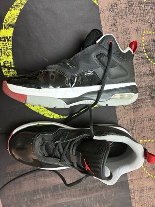 Zapatillas Nike Jordan 38 - Negras/Rojas