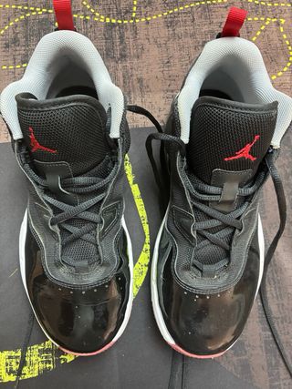 Zapatillas Nike Jordan 38 - Negras/Rojas