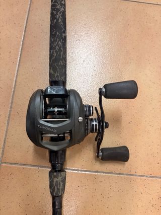 Conjunto de Pesca Potente – Okuma Komodo SS + Ca