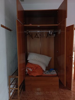 Armario ropero madera marrón