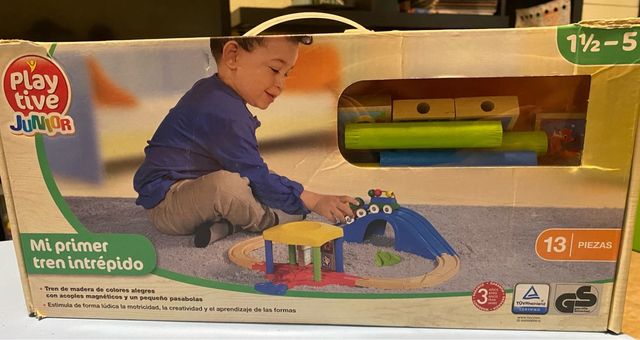 tren de juguete de madera