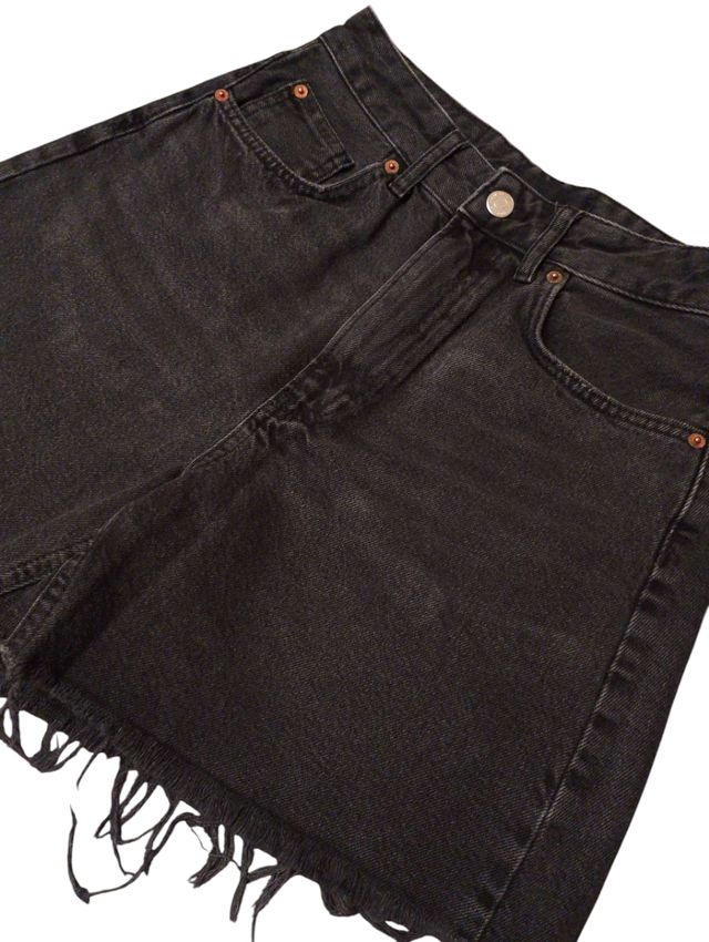 Shorts negros de Stradivarius- talla M