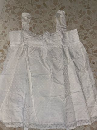 Blusa blanca de lunares
Talla 13-14 (164 cm)
