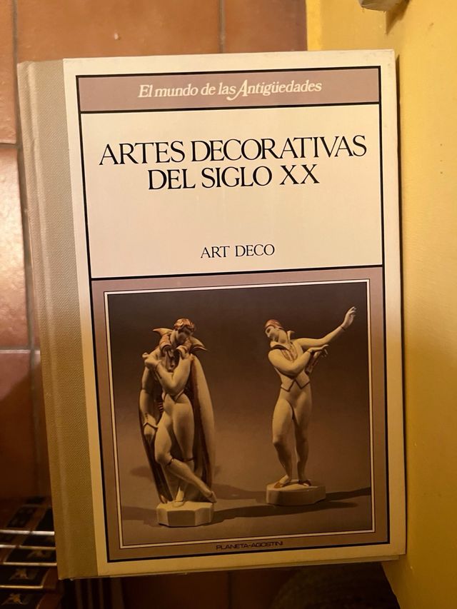 Colección de libros Historia del mueble