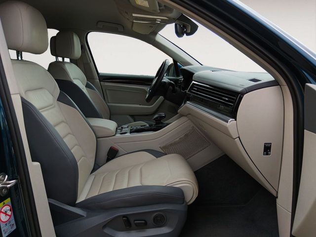 Volkswagen Touareg Pure