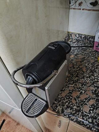 Cafetera Nespresso DeLonghi