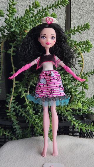 Bambola Monster High draculaura