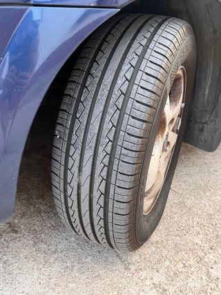 Kia  Carens 2005