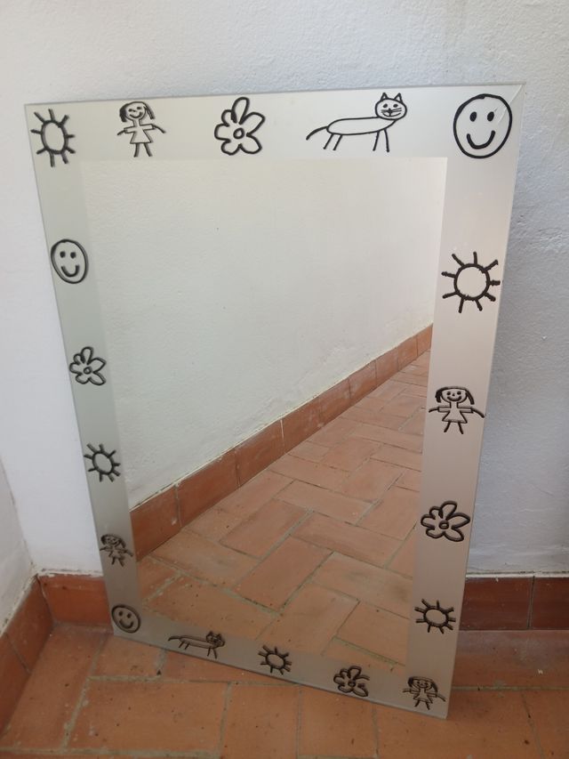 Espejo infantil decorado