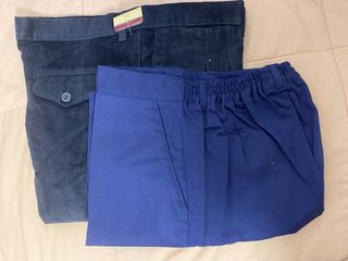 7 Pantalones trabajo azul marino a estrenar.