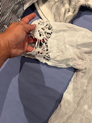 2 Camisas Mujer - Beige y Blanco