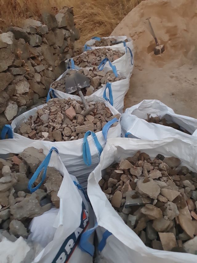 Se regala Escombro construcción - 7 sacas