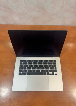 MacBook Air 15" M2 (2023) Plata