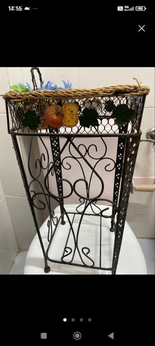 Mesa cristal y forja negra