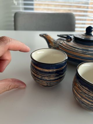 Juego de té cerámico azul y marrón