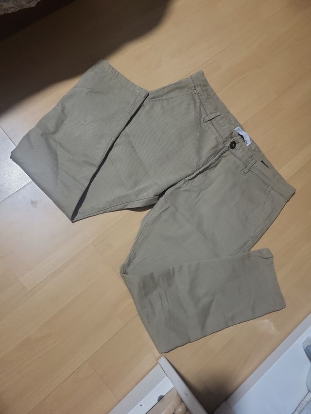 Pantalón beige talla M